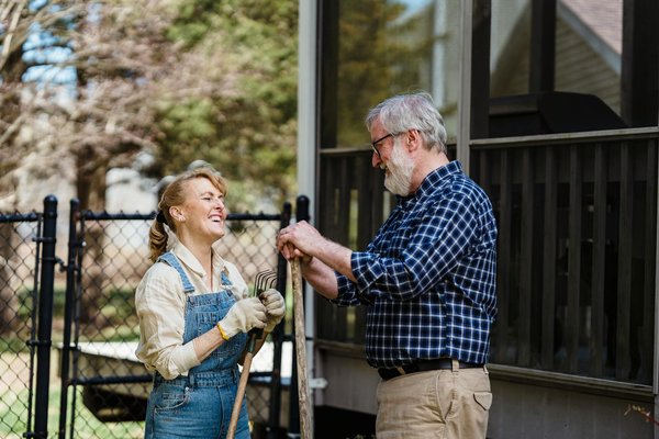 What are the essential vitamins and minerals seniors should include in their diet?